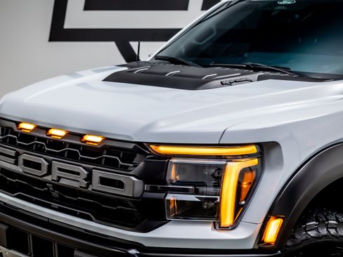Used 2025 Ford F150 Raptor AWD/4WD image 23