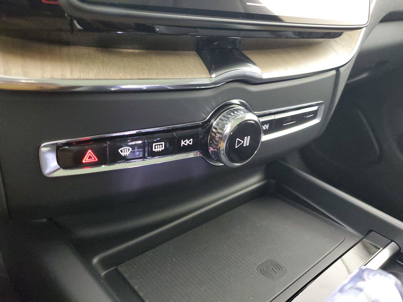 New 2027 Volvo XC60 B5 Core AWD/4WD image 30