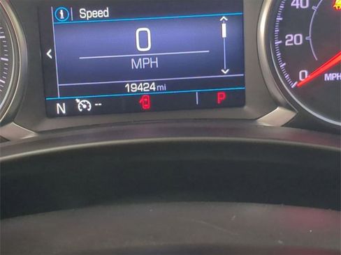 Used 2022 GMC Terrain SLE w/ Driver Convenience Package image 12