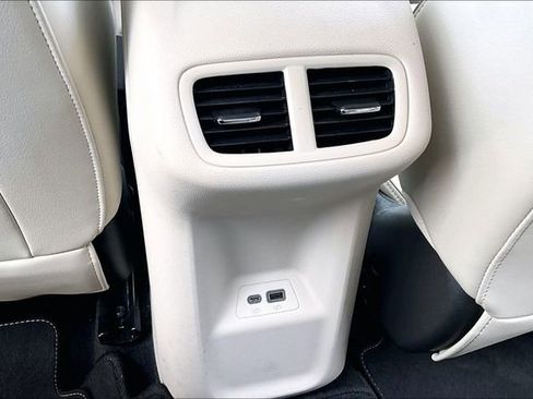 Used 2023 Buick Envision Essence AWD/4WD image 10
