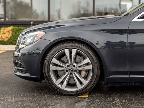 Used 2017 Mercedes-Benz S 550 4MATIC Sedan w/ Premium Package image 8