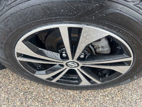 Used 2020 Nissan Sentra SV image 39