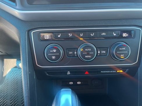 Used 2021 Volkswagen Atlas Cross Sport SE image 15