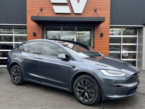 Used 2023 Tesla Model X image 1