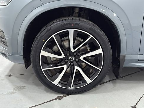 Used 2020 Volvo XC90 T6 Momentum w/ Protection Package Premier image 24