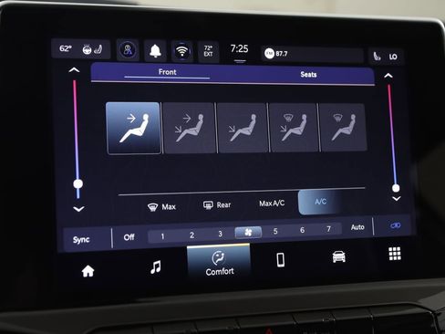 Used 2025 Jeep Compass Limited image 32