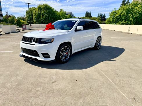 Used 2014 Jeep Grand Cherokee SRT8 w/ Luxury Group II AWD/4WD image 35