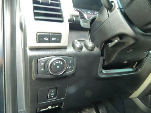 Used 2019 Ford F250 Lariat AWD/4WD image 17