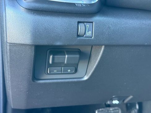 New 2026 GMC Canyon Elevation w/ Convenience Package image 13