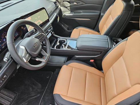 New 2027 Chevrolet Traverse Z71 w/ Driver Confidence Package AWD/4WD image 15