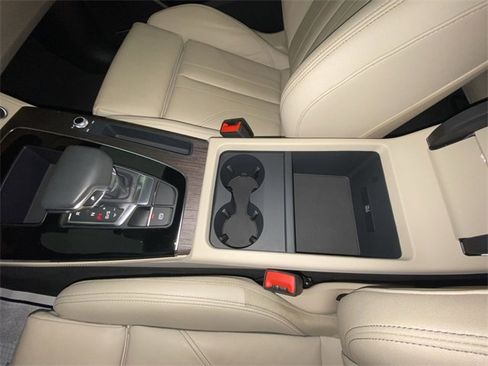 Used 2024 Audi Q5 2.0T Premium Plus image 21