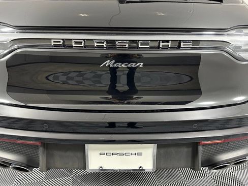 Certified 2025 Porsche Macan w/ Premium Package Plus AWD/4WD image 14