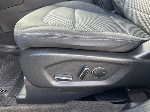 Used 2017 Ford Explorer XLT image 12