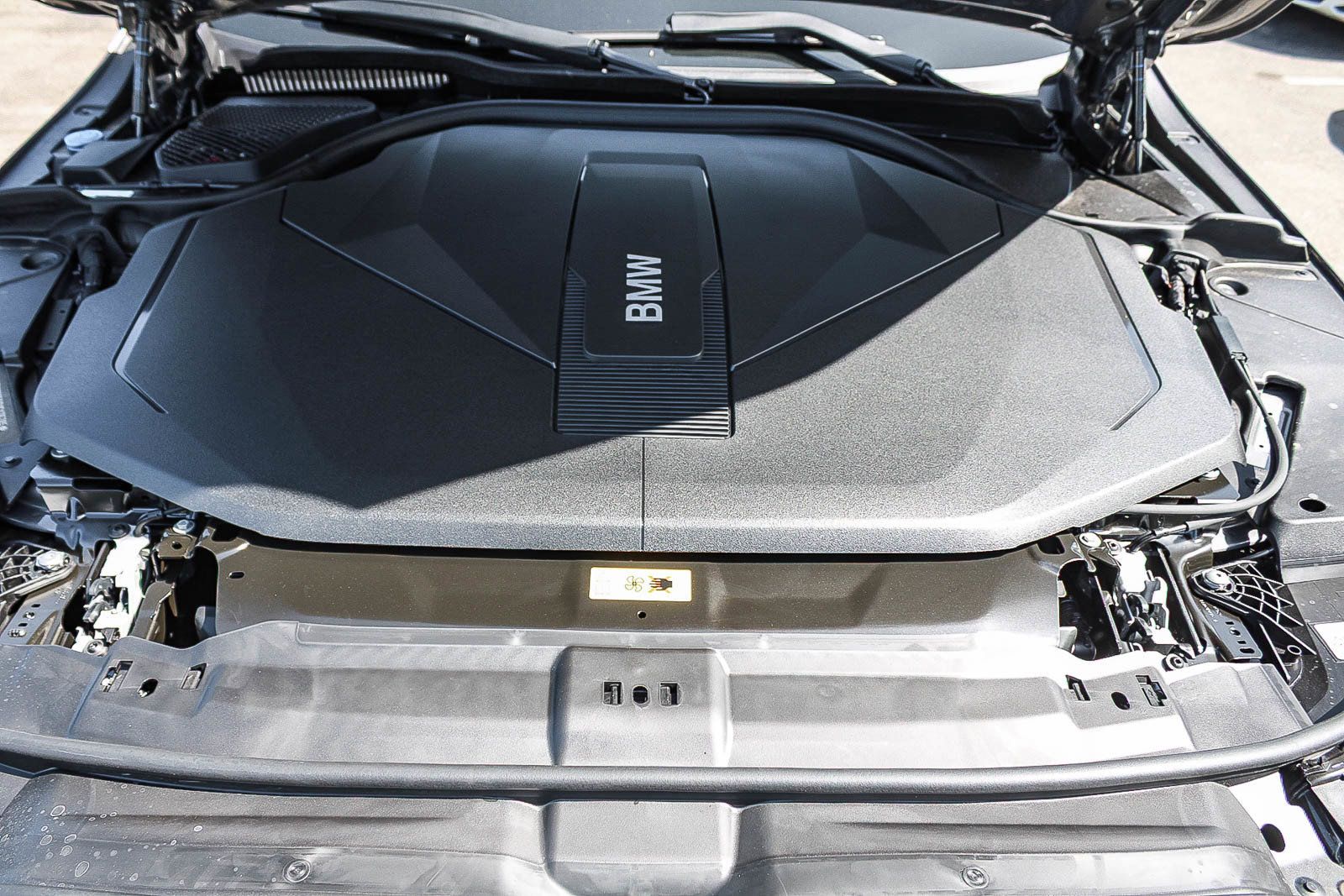 New 2027 BMW i5 xDrive40 AWD/4WD image 26