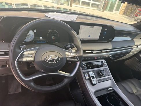 Used 2024 Hyundai Palisade Calligraphy image 9