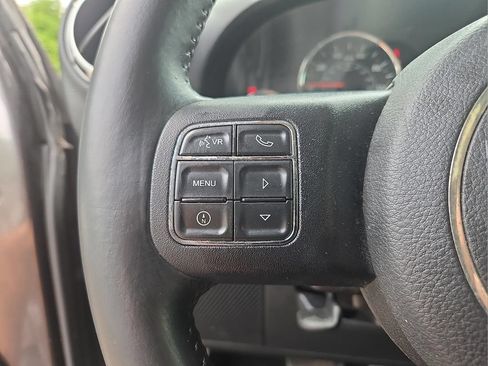 Used 2016 Jeep Wrangler Unlimited Sahara w/ Dual Top Group AWD/4WD image 20