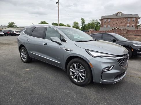 Used 2023 Buick Enclave Avenir w/ Avenir Technology Package image 3