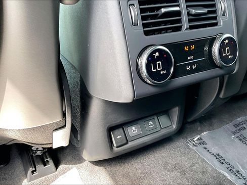New 2026 Land Rover Discovery Dynamic SE AWD/4WD image 25