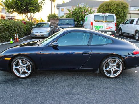 Used 2003 Porsche 911 Carrera RWD image 2