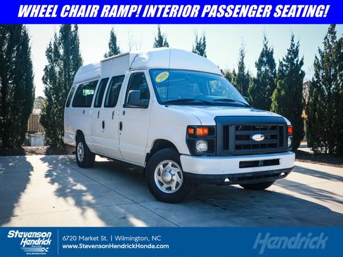 Used 2014 Ford E-250 and Econoline 250 Extended w/ Power Group image 1