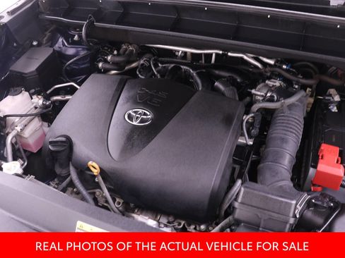 Certified 2021 Toyota Highlander Platinum AWD/4WD image 17