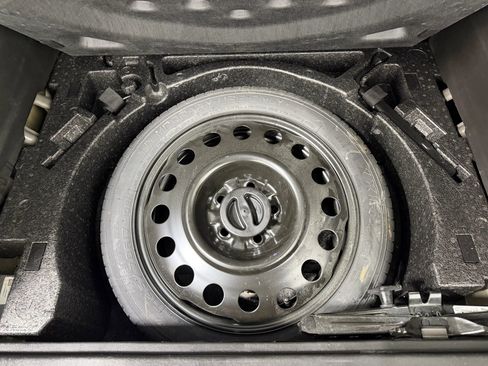 Used 2017 Chevrolet Equinox LT w/ Midnight Edition image 37