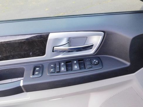 Used 2010 Dodge Grand Caravan SXT w/ Family Value Group image 17