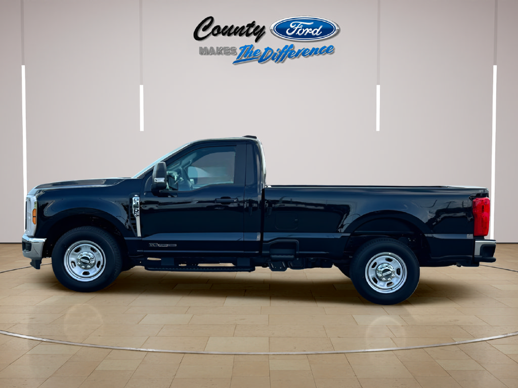 Used 2025 Ford F350 XL w/ XL Chrome Package RWD image 2