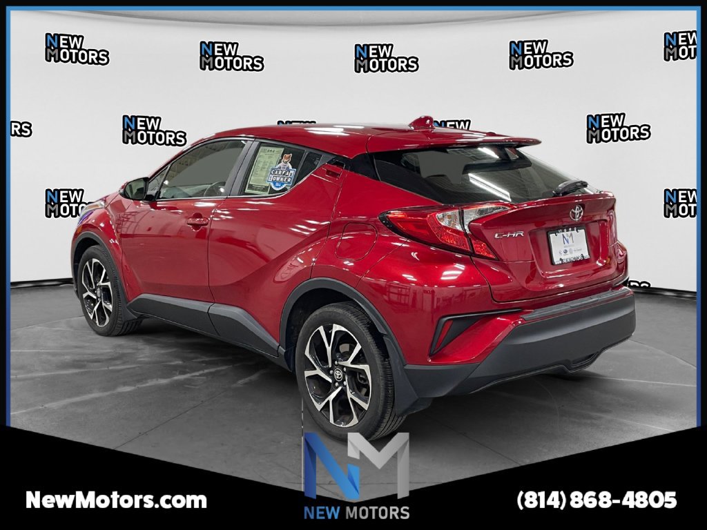 Used 2021 Toyota C-HR XLE FWD image 3