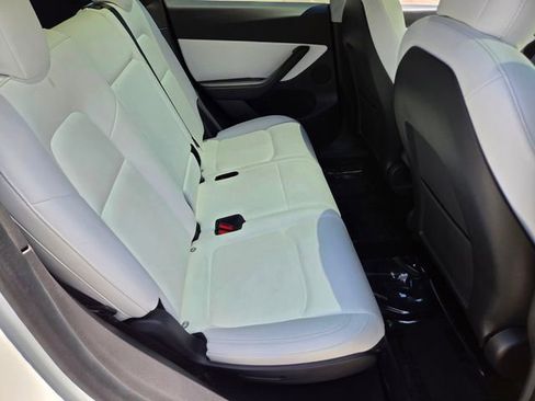 Used 2021 Tesla Model Y 2WD image 19