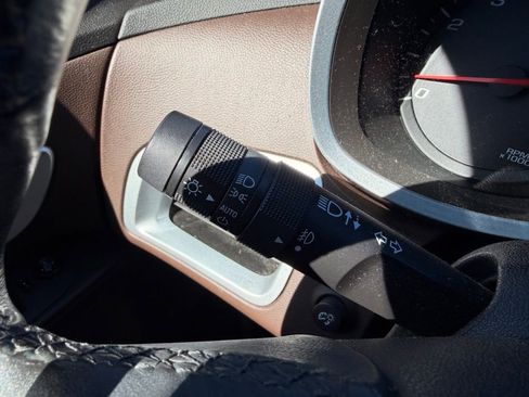 Used 2010 Chevrolet Equinox LTZ image 17