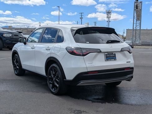 Used 2025 Honda HR-V Sport image 4