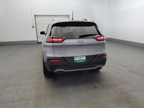 Used 2018 Jeep Cherokee Limited AWD/4WD image 6