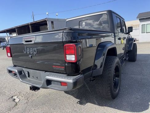 Used 2021 Jeep Gladiator Sport AWD/4WD image 5