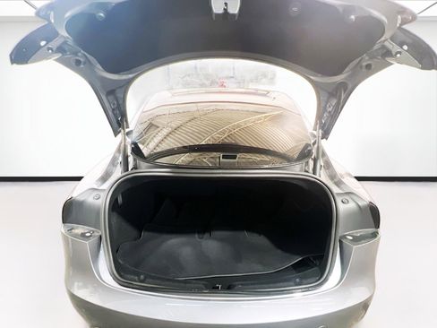 Used 2024 Tesla Model 3 Performance image 21