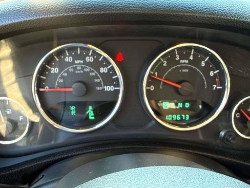 Used 2014 Jeep Wrangler Unlimited Sahara w/ Connectivity Group image 20