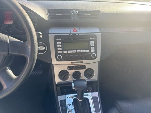 Used 2007 Volkswagen Passat 2.0T image 10