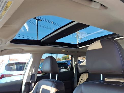 Used 2023 Nissan Murano Platinum w/ Cargo Package image 17