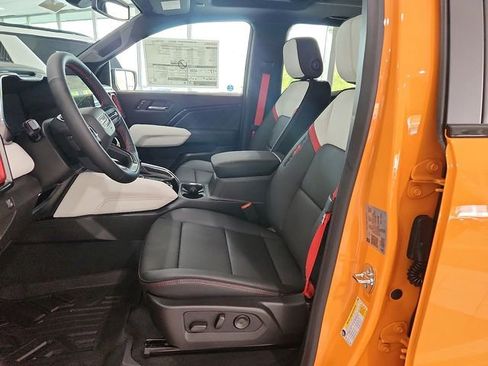 New 2026 GMC Canyon AT4X w/ LPO, Black Badging Package image 9