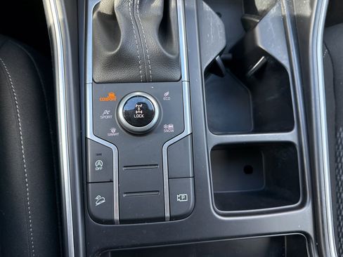 Used 2022 Kia Sorento LX image 26