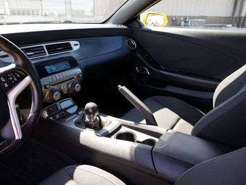 Used 2012 Chevrolet Camaro SS w/ Rear Vision Package image 18