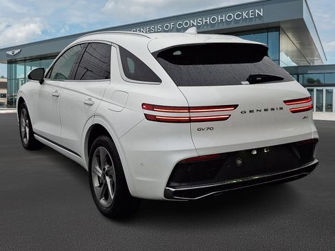 Certified 2026 Genesis GV70 2.5T Advanced image 4