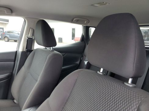 Used 2021 Nissan Rogue Sport S image 15