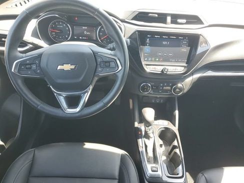 Certified 2023 Chevrolet TrailBlazer ACTIV w/ Technology Package FWD image 11