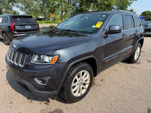 Used 2014 Jeep Grand Cherokee Laredo w/ 18" Wheel & 8.4" Radio Group AWD/4WD image 1