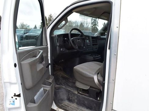 Used 2016 GMC Savana 3500 image 14