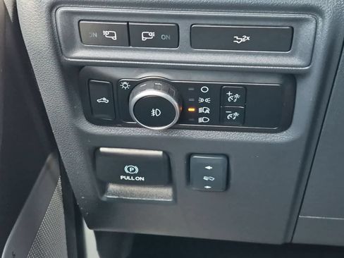 Used 2024 Ford F150 Lariat w/ FX4 Off-Road Package AWD/4WD image 28