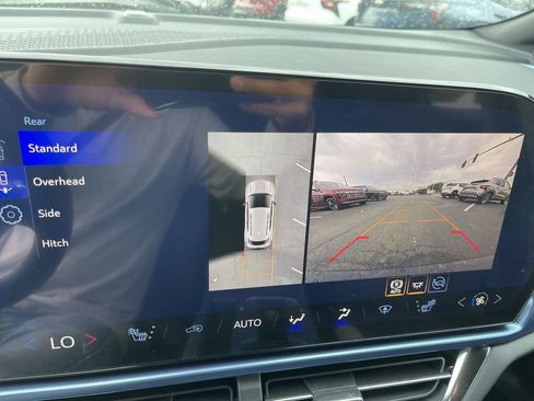 New 2026 Chevrolet Equinox EV LT image 17