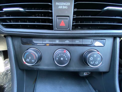 Used 2019 Volkswagen Jetta S w/ Driver Assistance Package image 18