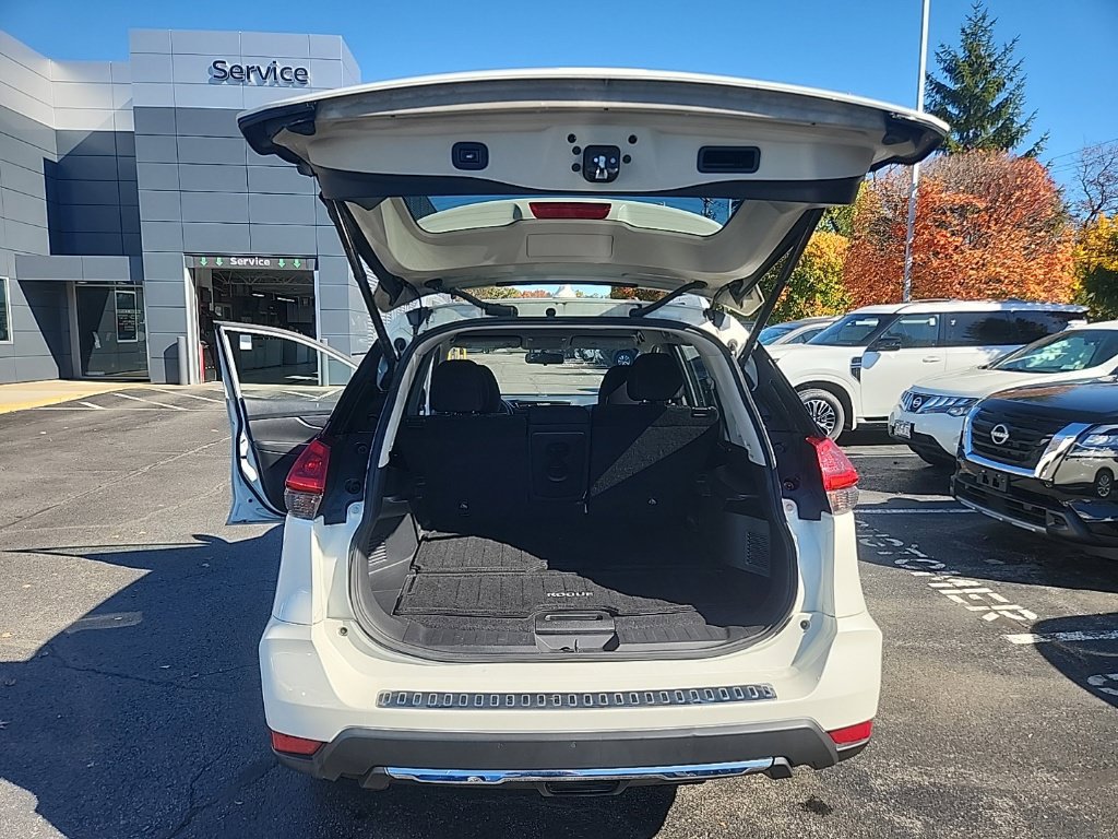 Used 2018 Nissan Rogue SV AWD/4WD image 27
